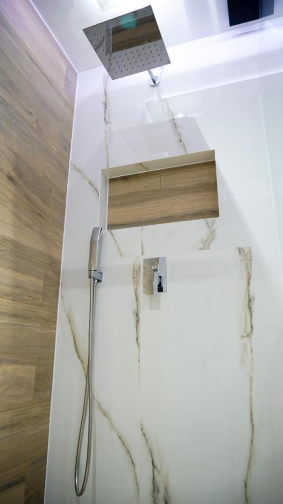 P & K Design Ltd Flats By Rentals Pro Services - Nea Moudania Eksteriør billede
