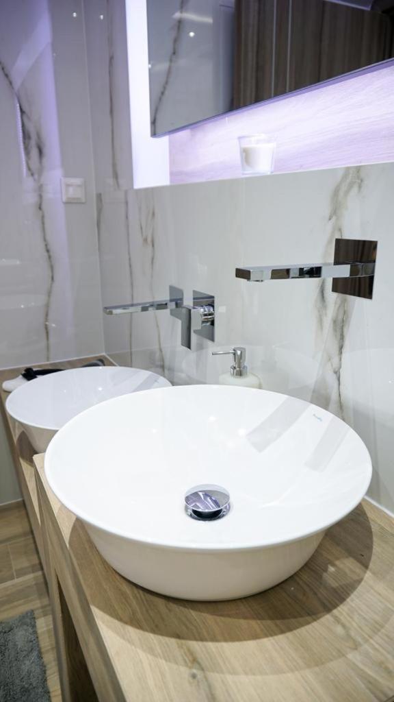 P & K Design Ltd Flats By Rentals Pro Services - Nea Moudania Eksteriør billede